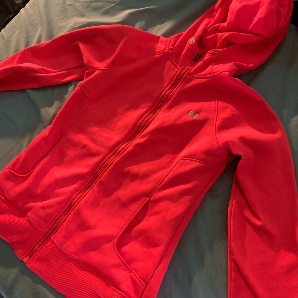 Under armour sweatshirt